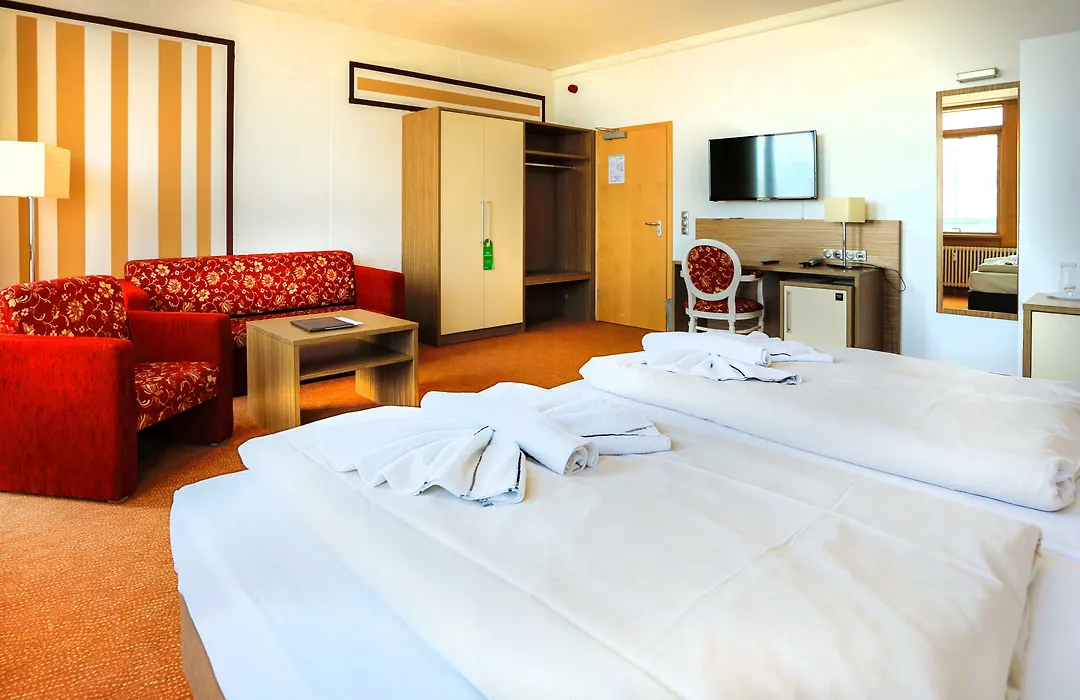 Hiddenseer Hotel-1