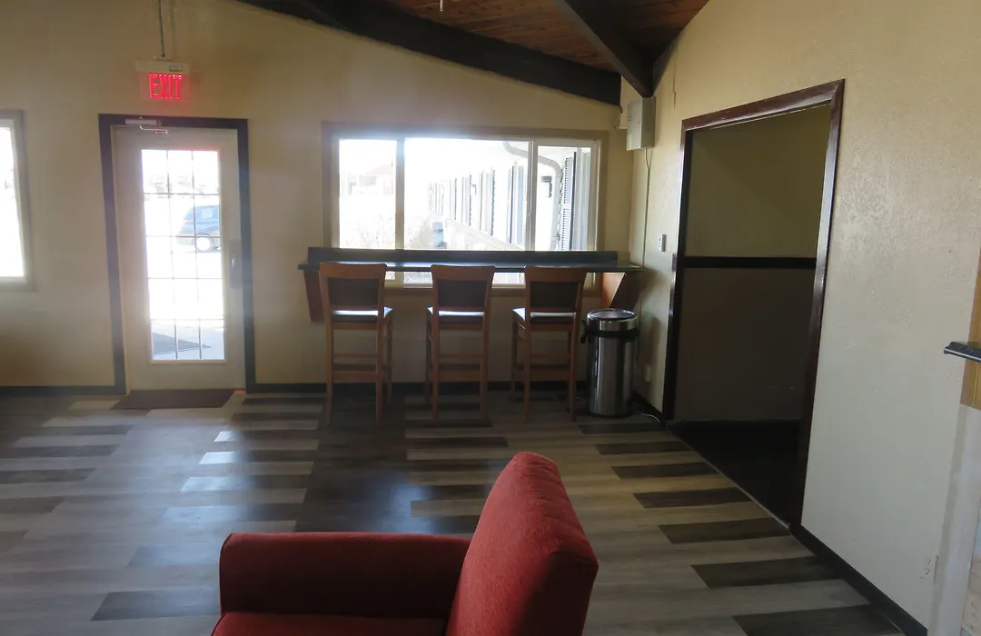 Americas Best Value Inn Story City-1