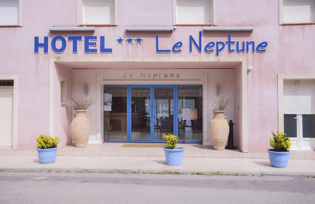 Le Neptune&Spa-1