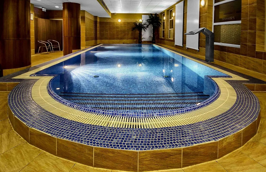 Grand Royal Hotel-1