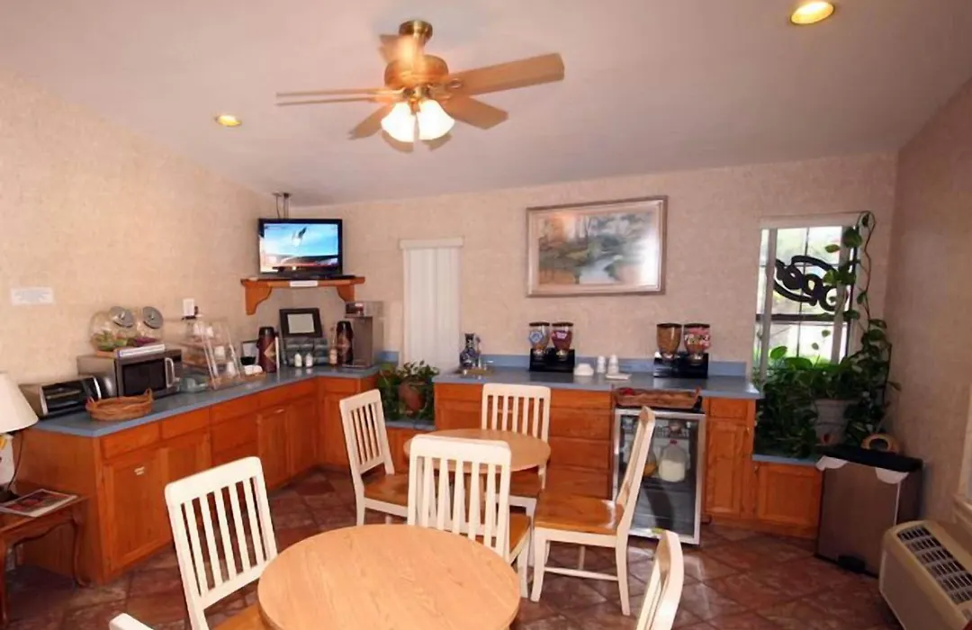 Edinburg Executive Inn-1