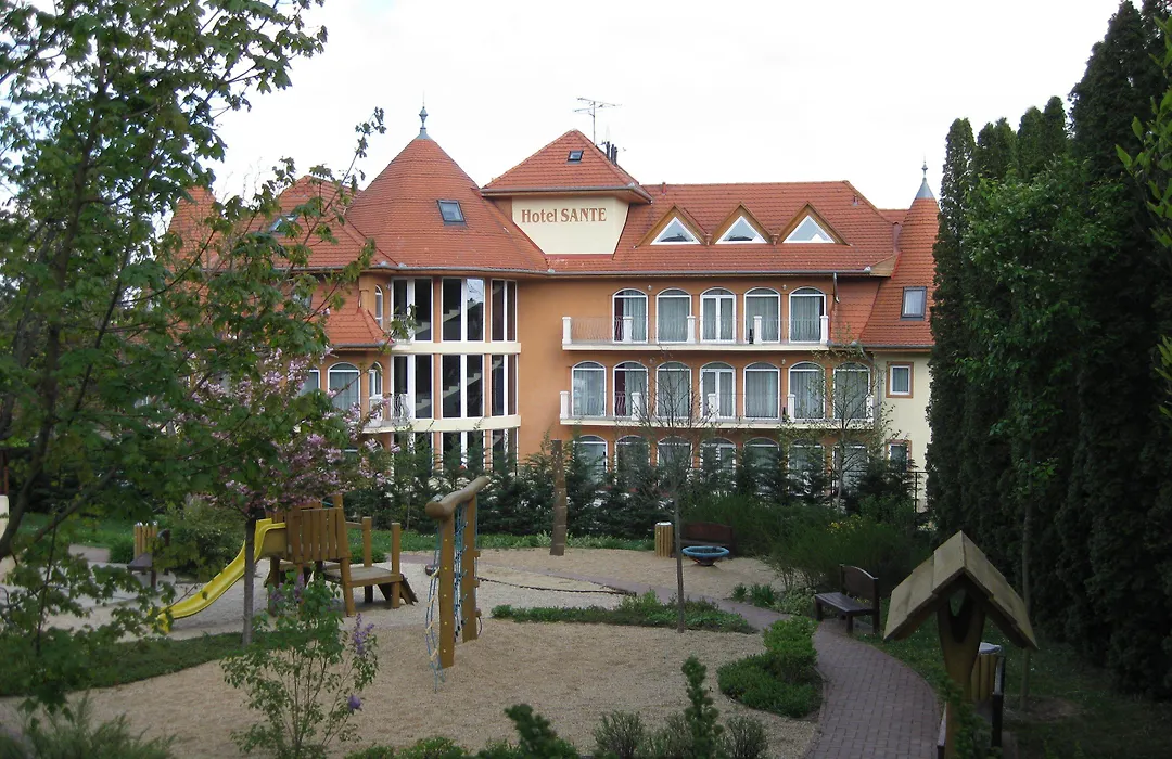 Sante Heviz-1