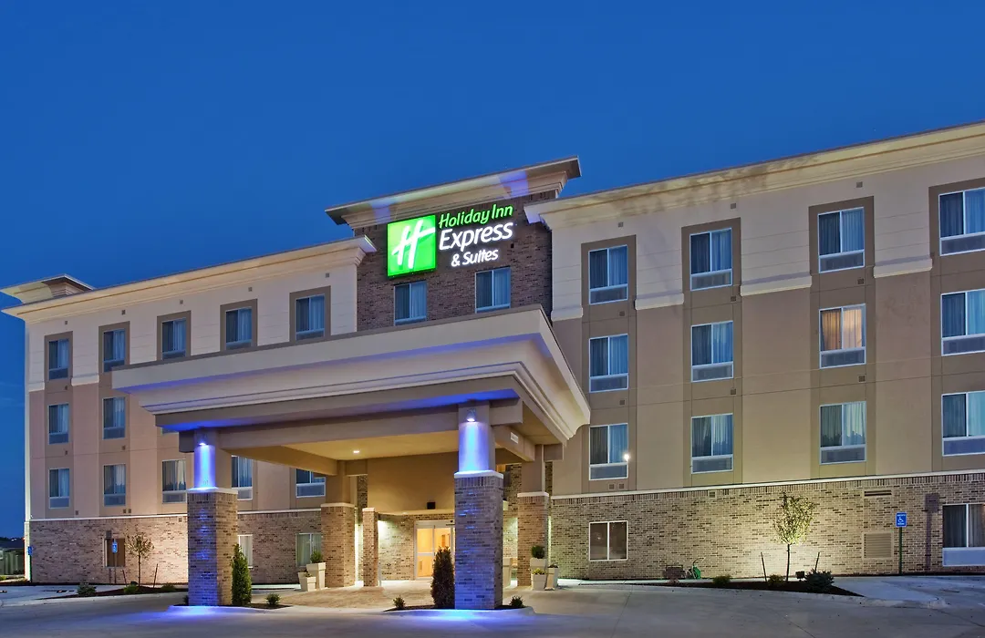 Holiday Inn Express & Suites North-1
