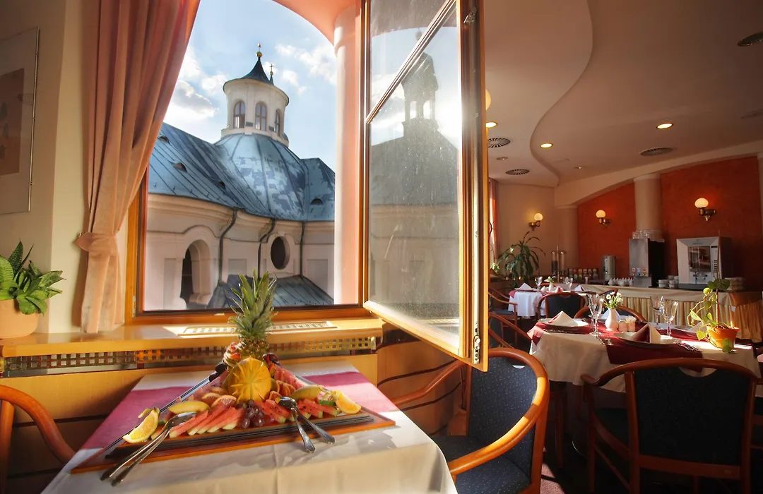 Hotel Ambiente Wellness & Spa-1