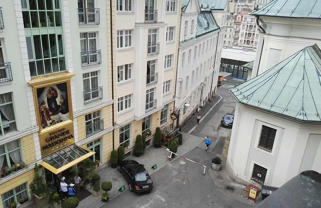 Hotel Ambiente Wellness & Spa-1