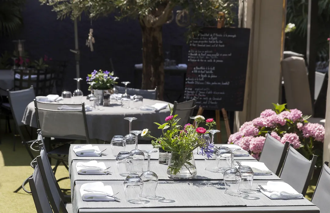 Logis Hotel La Feniere-1