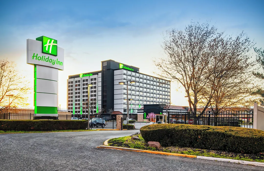 Holiday Inn Newark International Airport-1