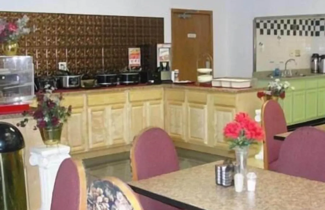 Royal Inn-1