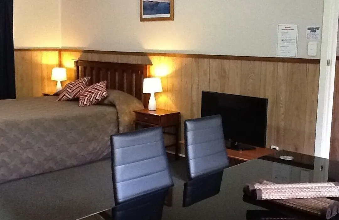 Fairy Springs Motel-1