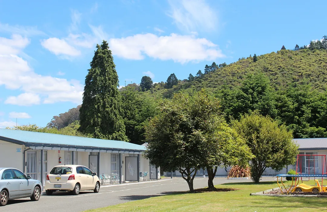 Fairy Springs Motel-1