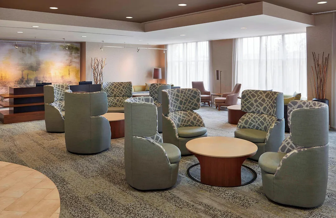 Courtyard By Marriott Kingston Highway 401-1