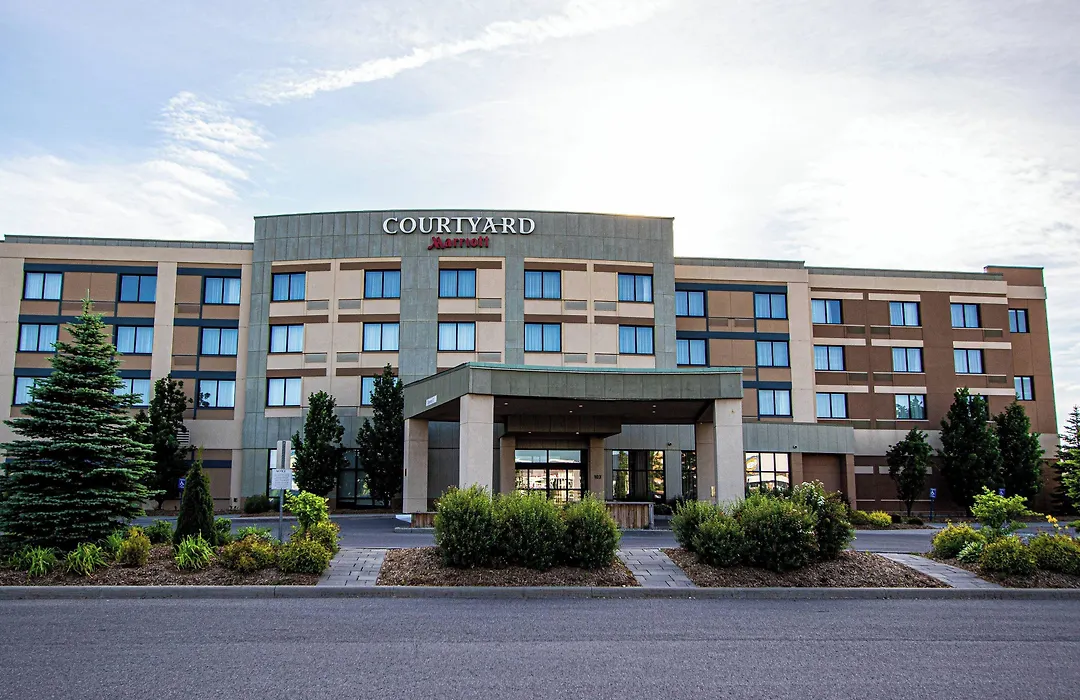 Courtyard By Marriott Kingston Highway 401-1