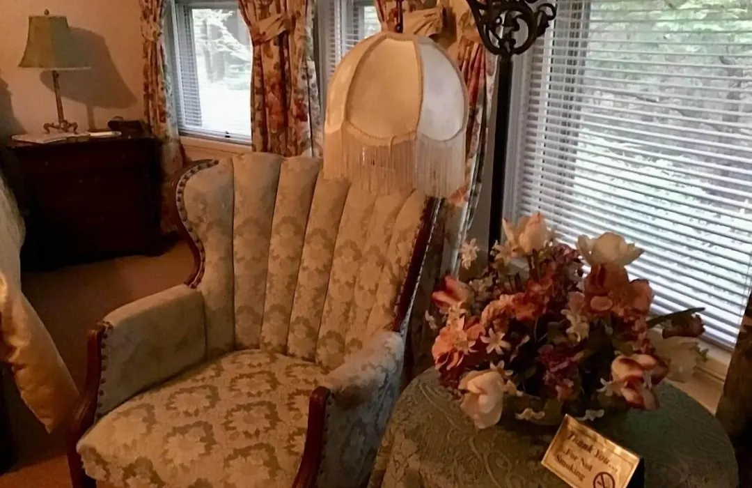 Brookview Manor Inn-1