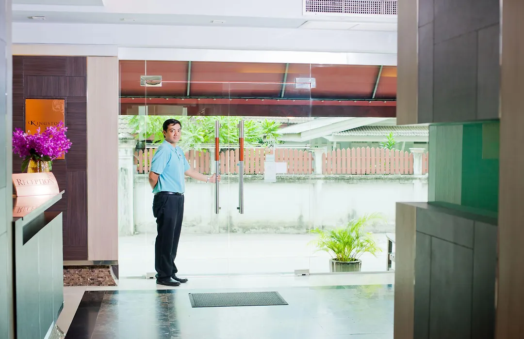 Kingston Suites Bangkok Sukhumvit 15 By Kingston Hotels-1