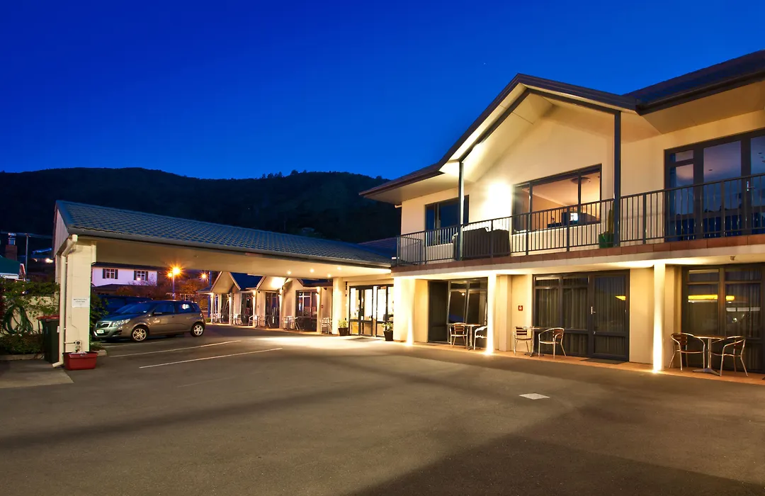 Broadway Motel-1