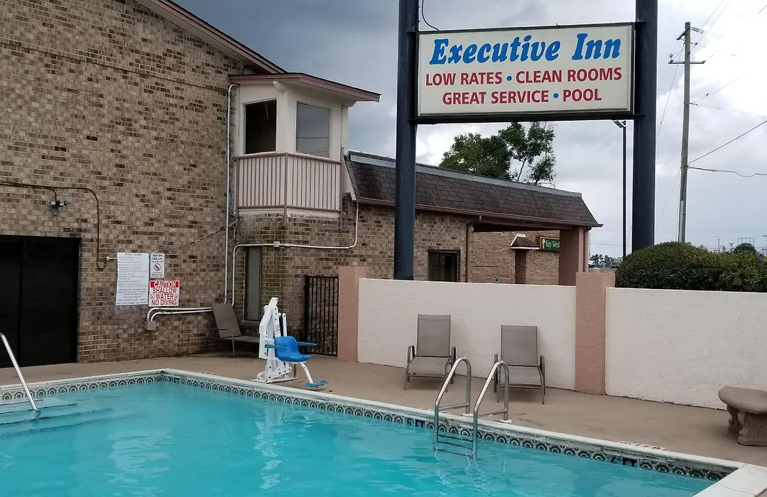 Executive Inn-1