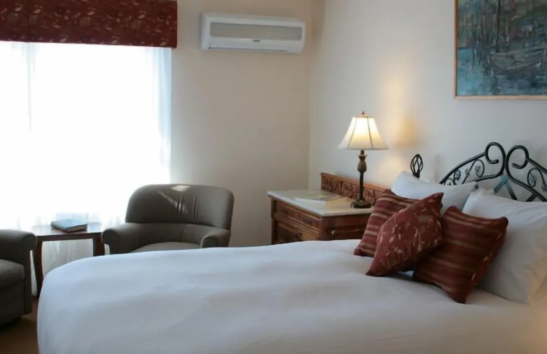 Rossmount Inn-1