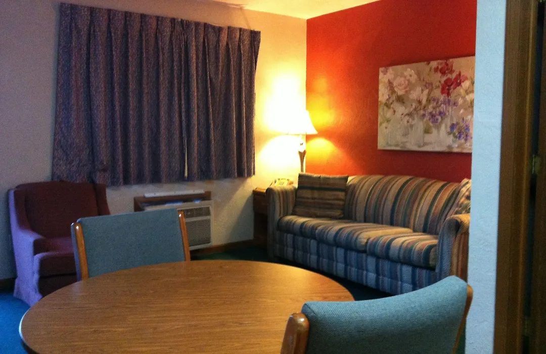 East Street Inn & Suites-1