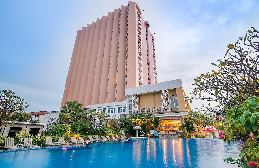 Golden Beach Cha-Am Hotel-1