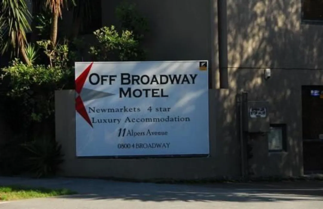 Off Broadway Motel-1