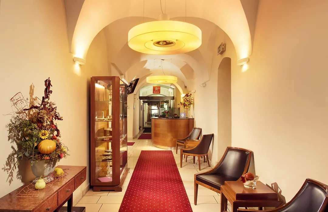 Hotel Ambassador-1
