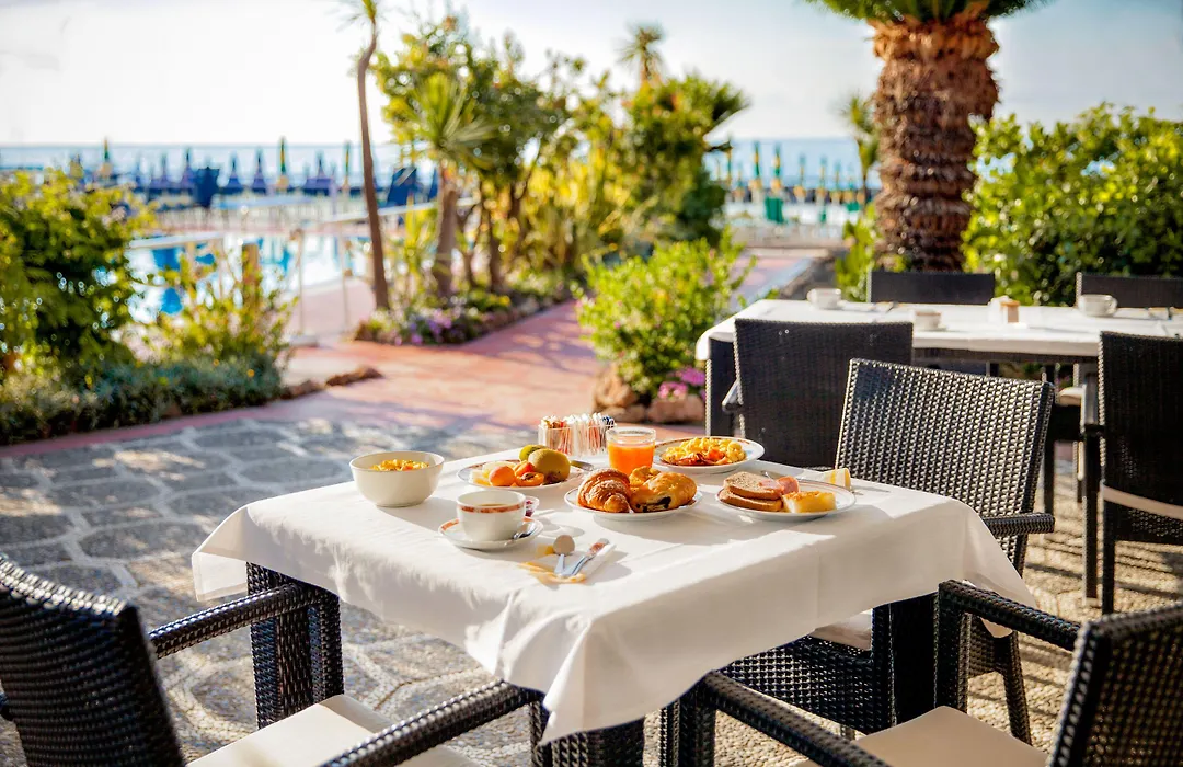 Hotel Gabriella-1