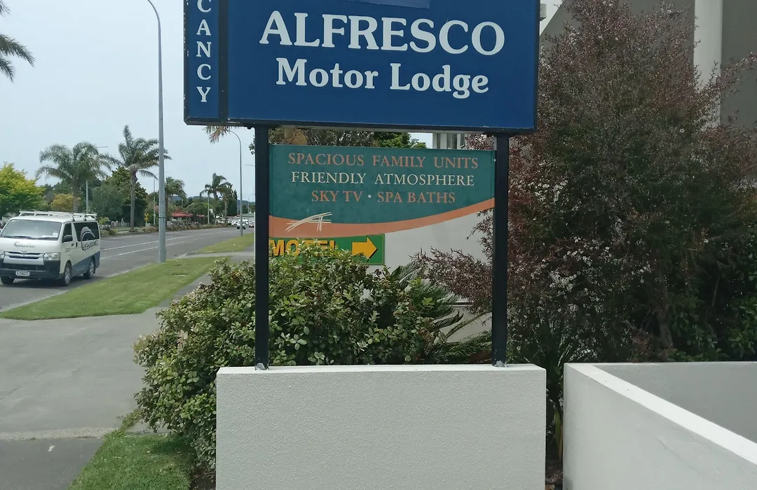 Alfresco Motor Lodge-1