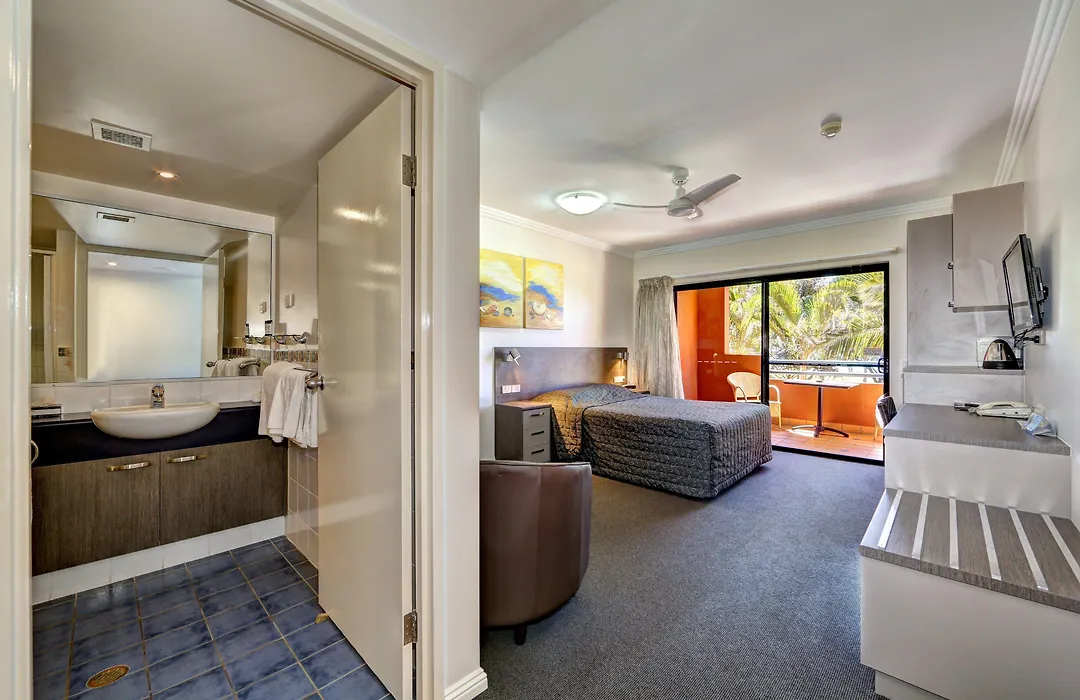 Kacy'S Bargara Beach Motel-1