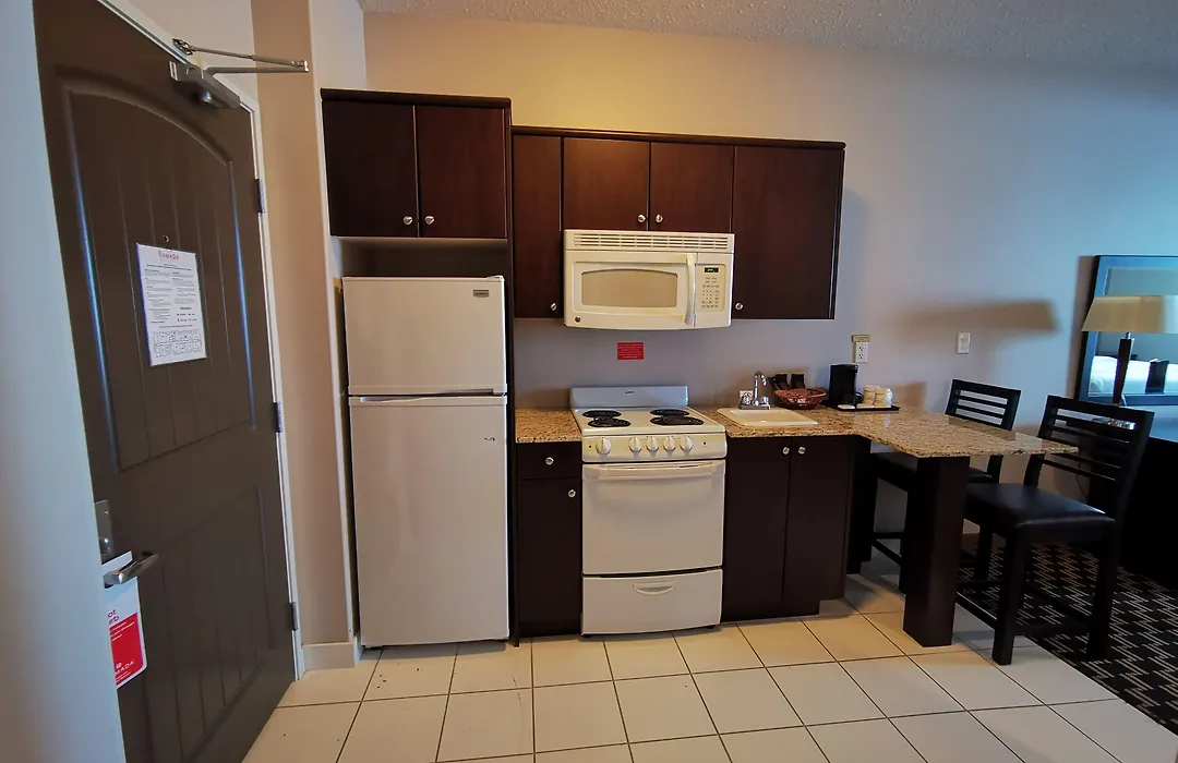 Ramada By Wyndham Cold Lake-1