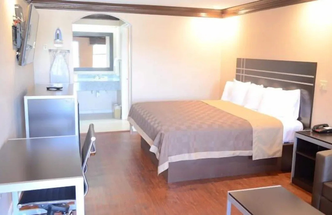 Regency Inn Humble Iah - Intercontinental-1