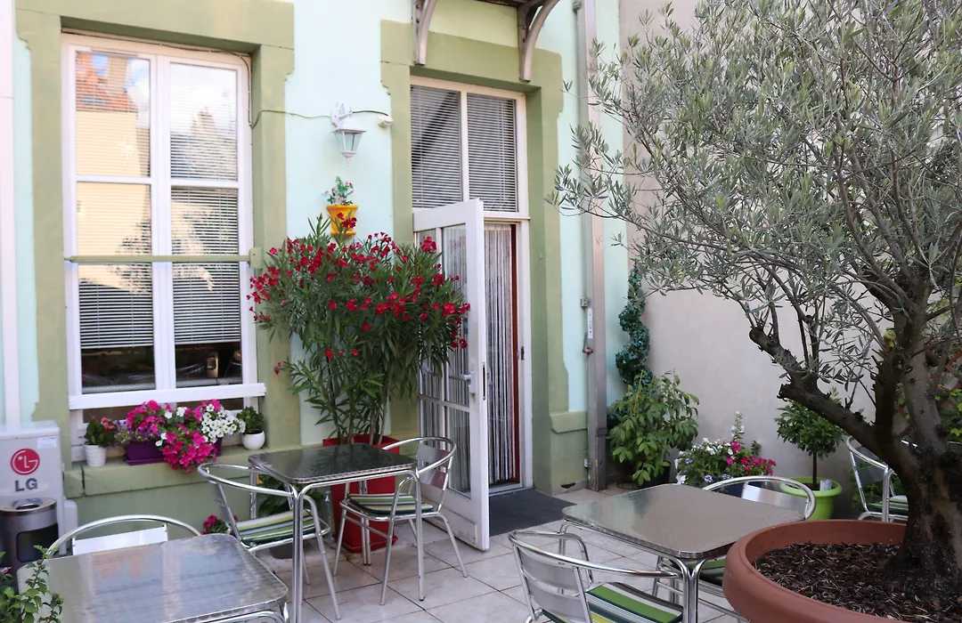 Logis-Hotel Des Oliviers-1