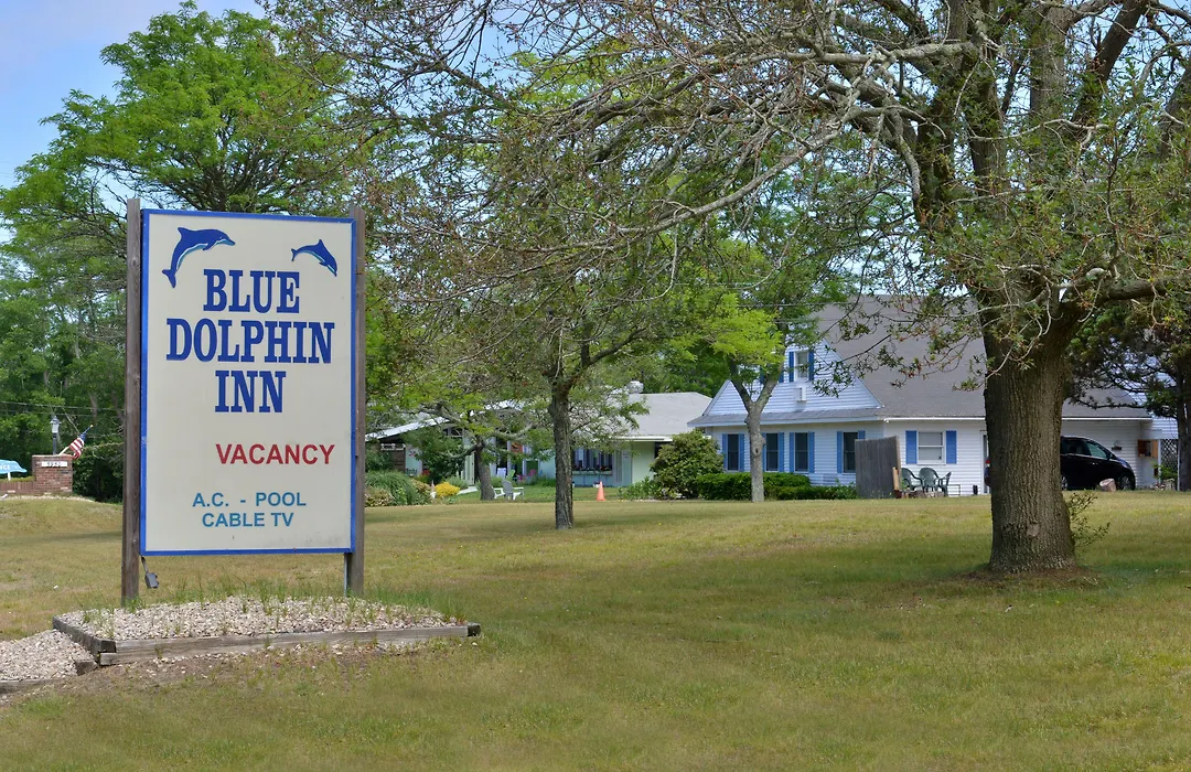 Blue Dolphin Inn-1