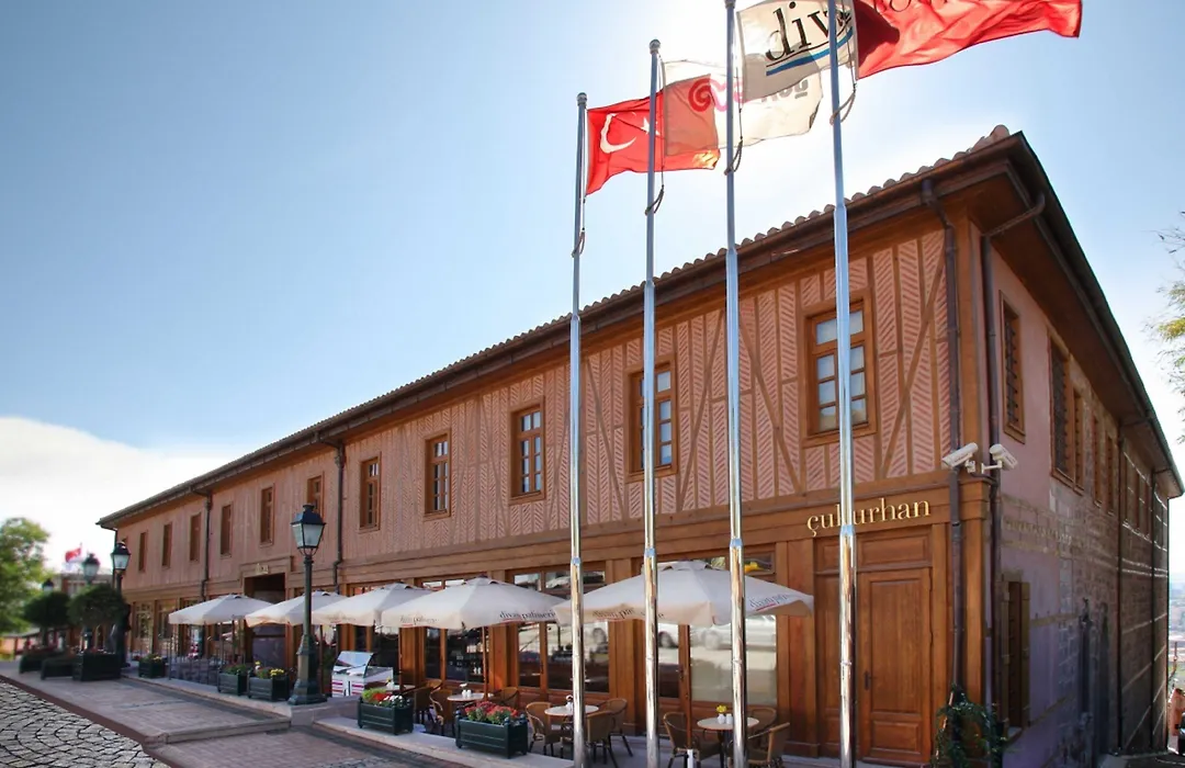 Divan Cukurhan-1