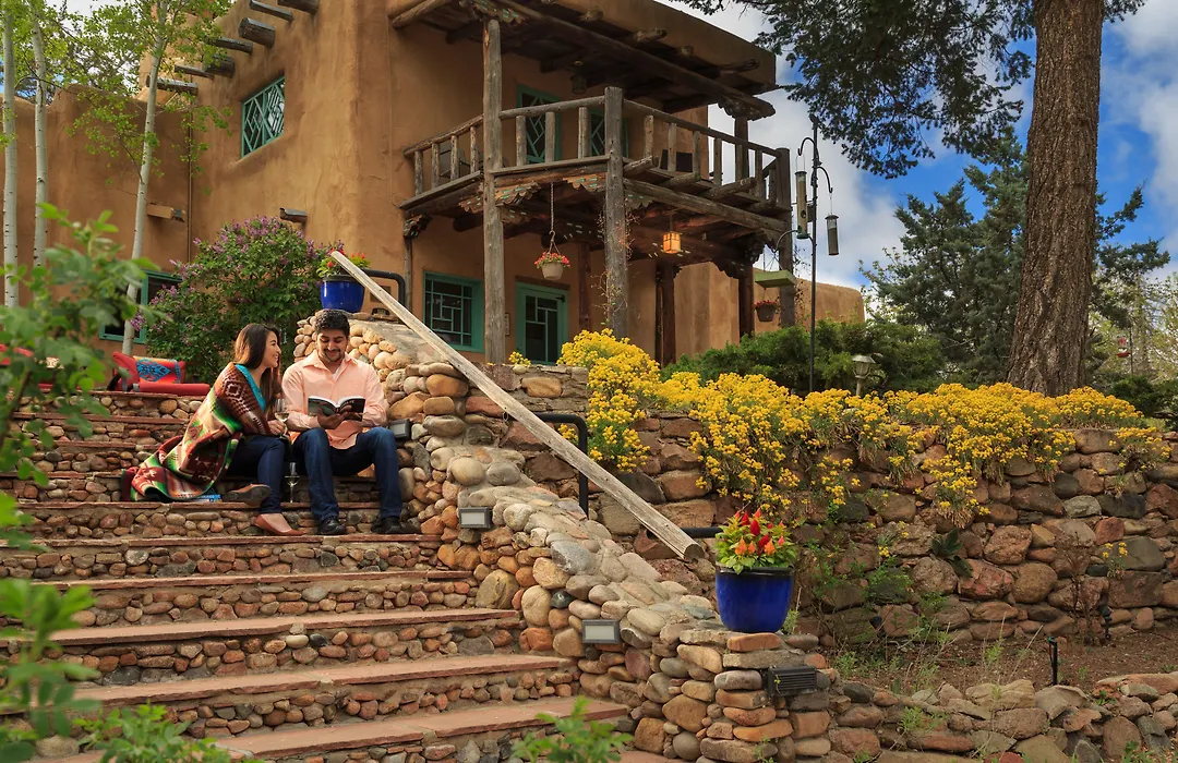 Inn Of The Turquoise Bear-1