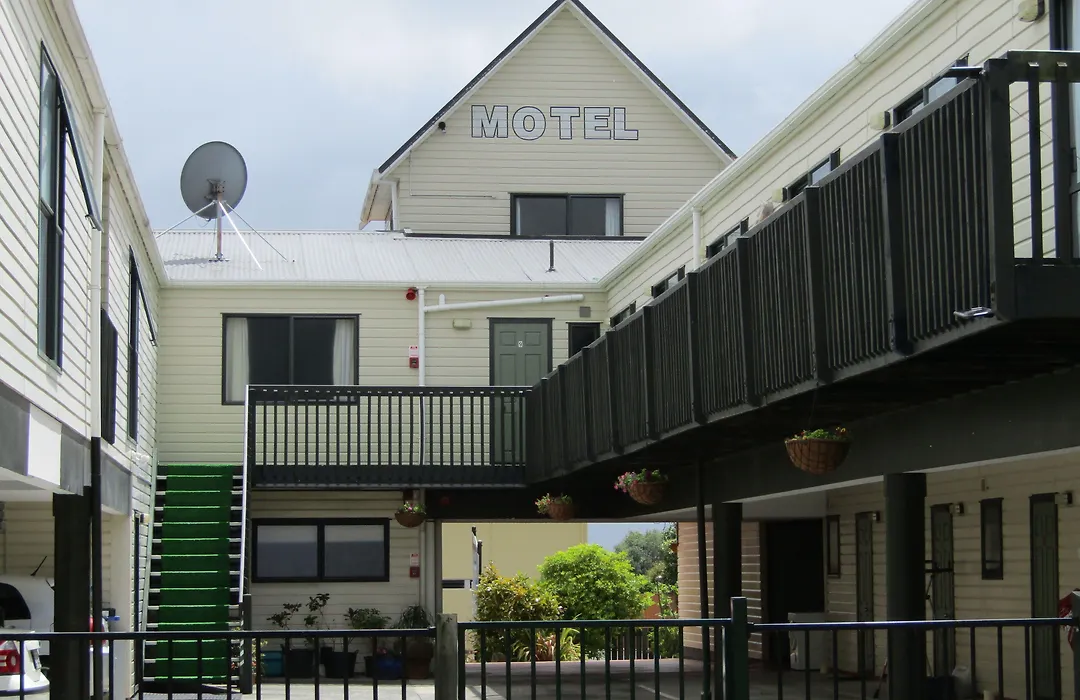 Pohutu Lodge Motel-1