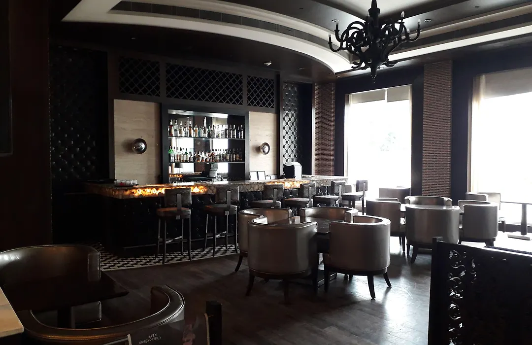 Goldfinch Hotel Delhi Ncr-1