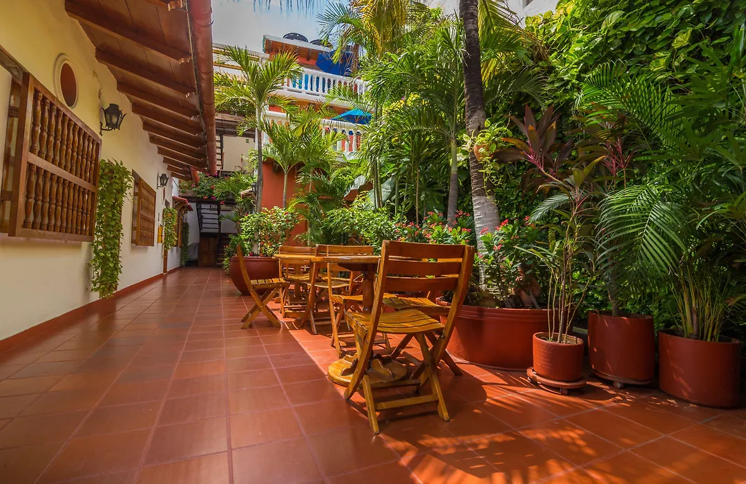 Hotel 3 Banderas-1