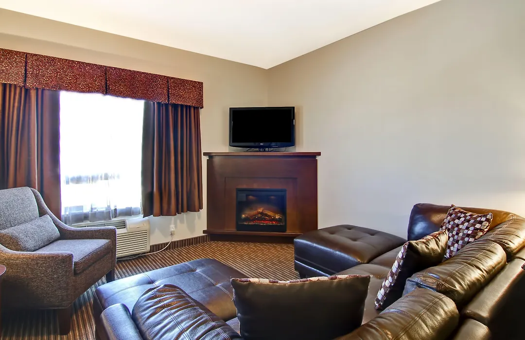 Canalta Hotel Tisdale-1