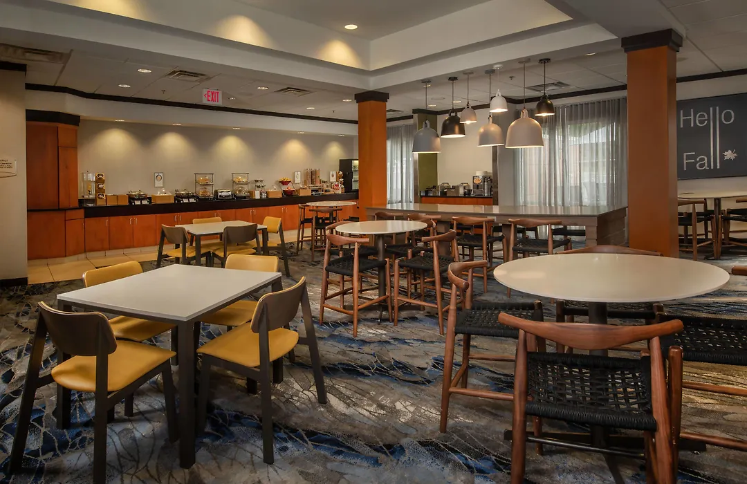 Fairfield Inn And Suites By Marriott Harrisonburg-1
