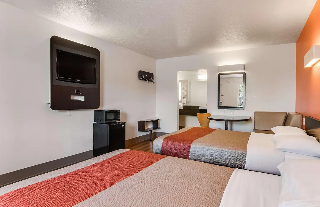 Motel 6-Youngstown, Oh-1