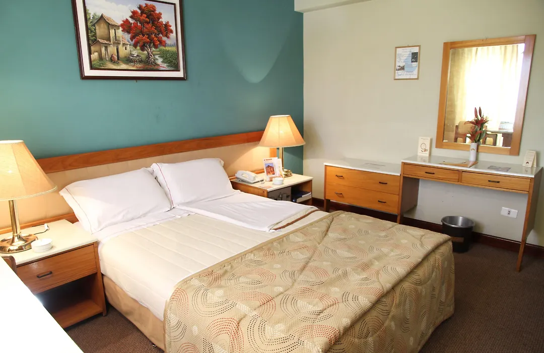 Cesar'S Plaza Hotel-1