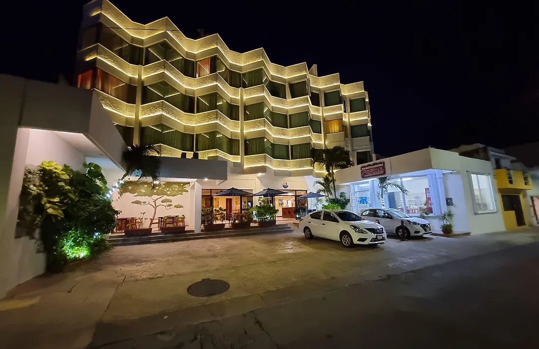 Hotel Plaza Cozumel-1