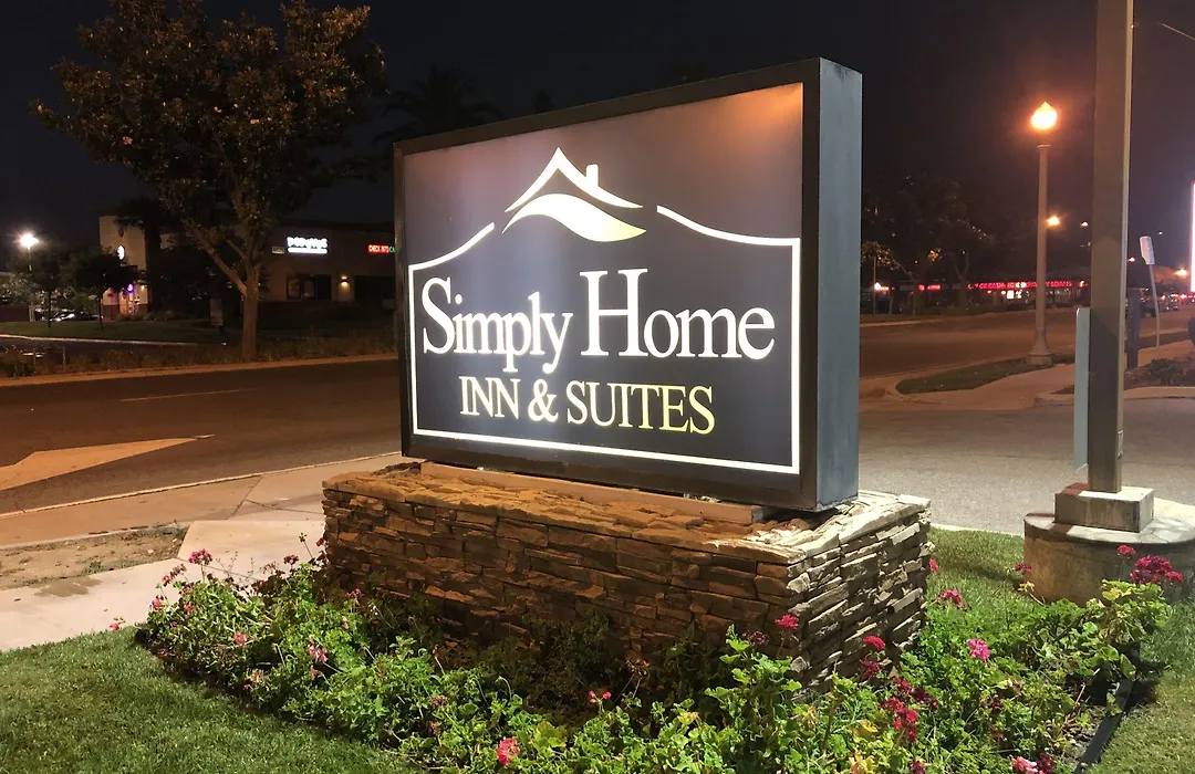 Simply Home Inn & Suites - Riverside-1