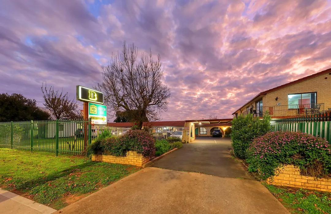 Forest Lodge Motor Inn & Restaurant-1
