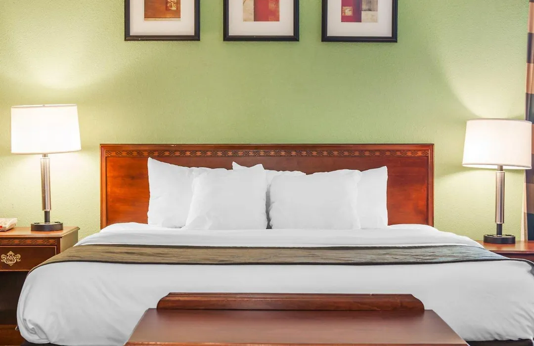 Comfort Inn Goshen-1