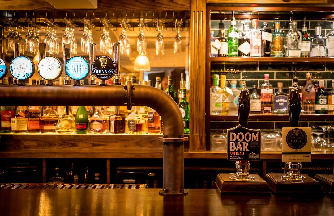 The Queen'S Arms-1