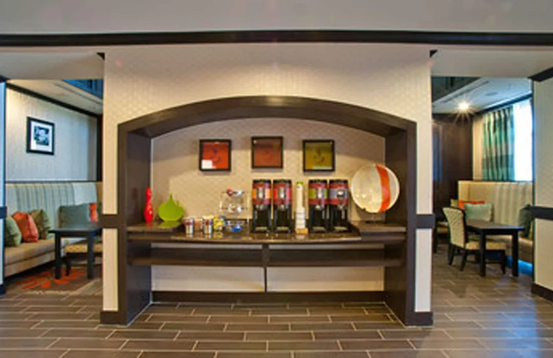 Hampton Inn & Suites Denison-1