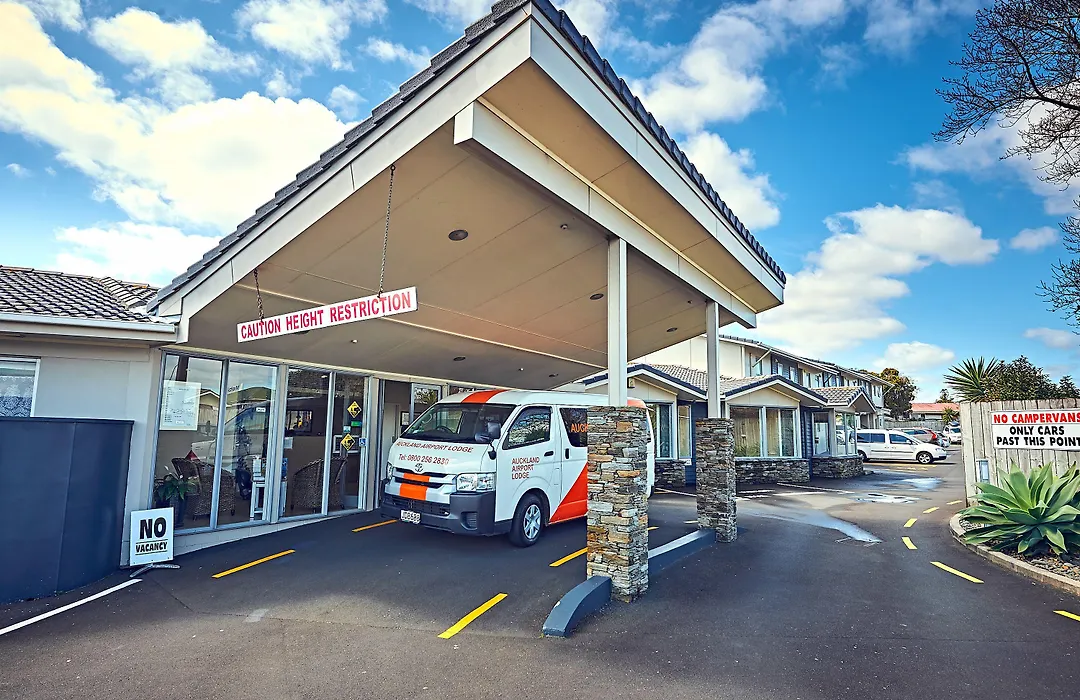 Auckland Airport Lodge-1