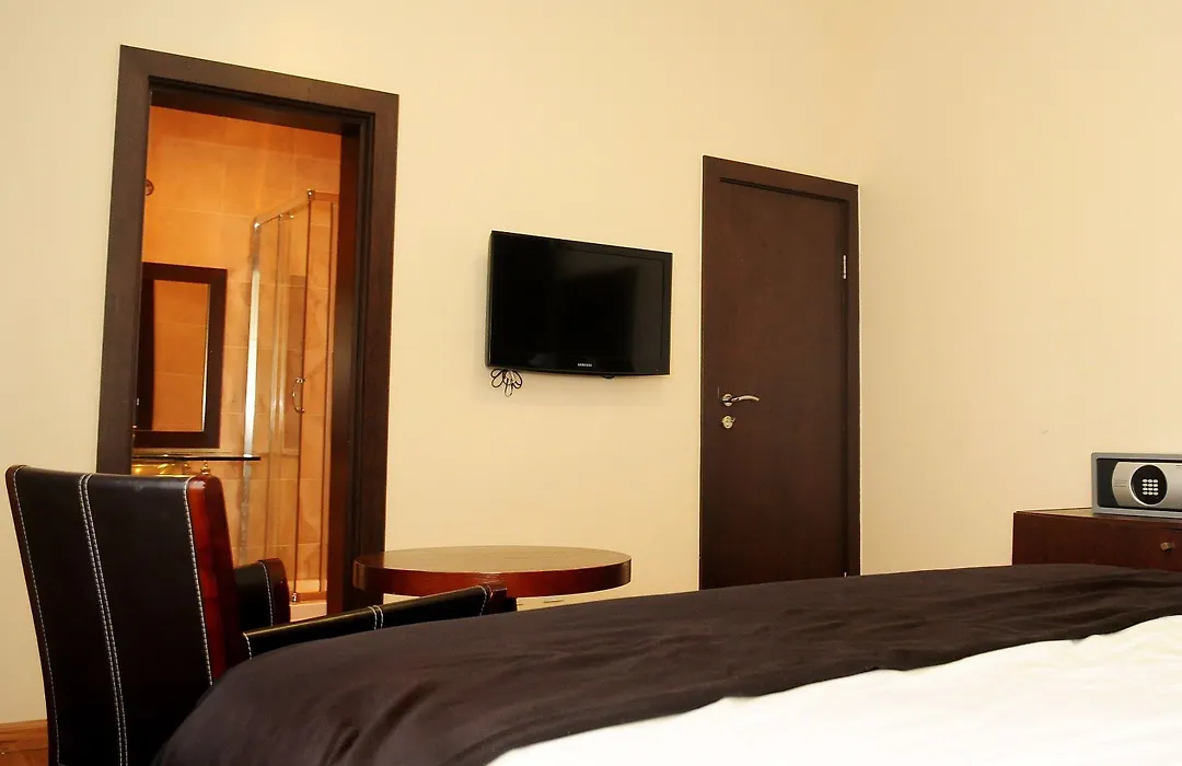 Apo Apartments-1