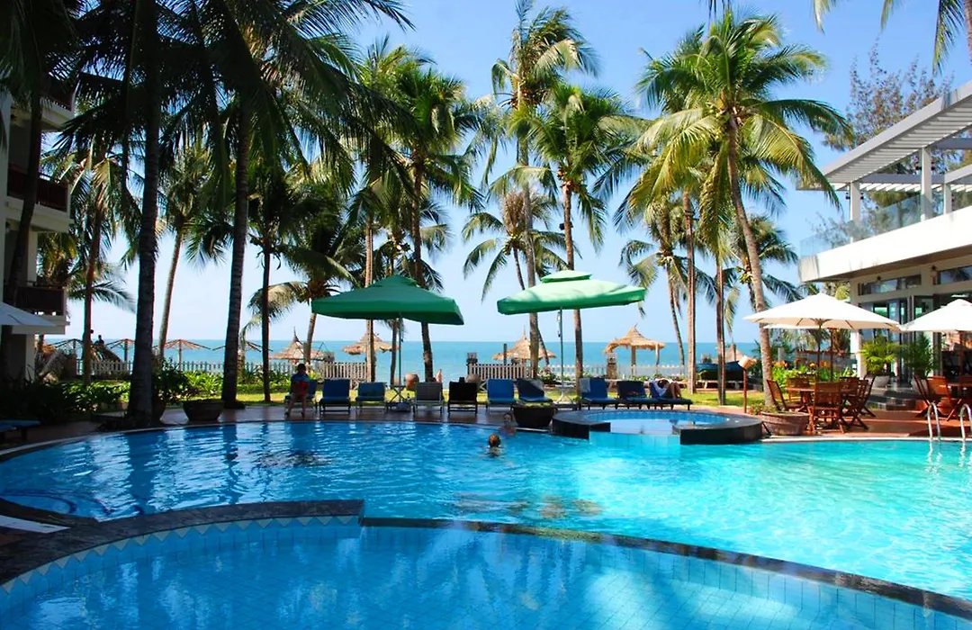 Canary Beach Resort-1